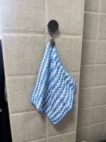 Crochet à serviette multifonctionnel en métal rétractable à rebond automatique, fixation murale sans perçage pour serviettes de cuisine et de bain