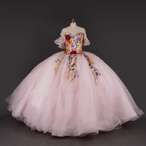 Vestido de Quinceañera WC049 Rosa Pálido sin Mangas con Apliques de Flores Multicolores y Cola Watteau de Gasa Natural - Product Image 4