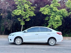 Sedán Moderno: Toyota Vios Xingshang Auto 2014, Diseño Actualizado, Fácil de Conducir, Perfecto para la Ciudad y Conductores Principiantes - Product Image 4