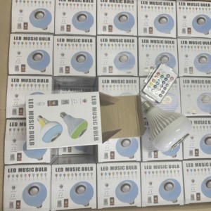 Thông minh 12W RGBW <span class=keywords><strong>LED</strong></span> Đảng âm nhạc ánh sáng bóng đèn không dây cho <span class=keywords><strong>Bluetooth</strong></span> Loa điều khiển từ xa có thể sạc lại Nhôm xách tay lamparas - Product Image 5