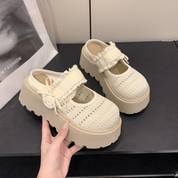 Ciabatte da donna traspiranti alla moda, tomaia in PU, plateau spesso in plastica, suola morbida antiscivolo, per interni ed esterni.