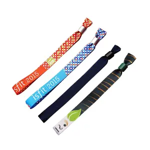 Braccialetto con logo personalizzato braccialetto in tessuto all'ingrosso con braccialetti personalizzati con logo per eventi