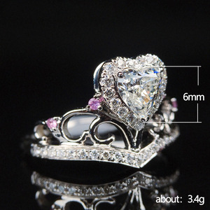 Anello con corona a forma di cuore in cristallo per donna, anello romantico ed elegante, accessorio regalo per tutti i giorni - Product Image 5