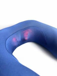 Almohada de masaje vibratoria personalizada con pilas, masajeador de cuello con forma de u vibrador de acupresión - Product Image 3