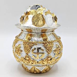 Moneda Kalash de Estilo Tradicional Elaborada en Oro y Plata para Rituales de Pooja en Templos, Decoración del Hogar y Regalos Festivos - Product Image 4