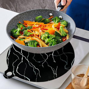 <b>Silicone</b> Induction Cooker Protector Mat Round Heat Insulated Pad Kitchen Protective Heat Insulation Black Hot Pot Mat - Product Image 6
