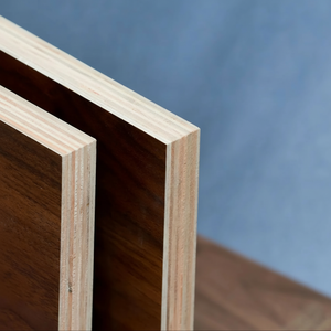 Madera contrachapada de chapa de melamina 4x8 pies para decoración de interiores 9mm, 18mm madera contrachapada de melamina de grado mueble/madera contrachapada marina - Product Image 1