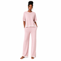 Prix de gros direct usine Ensemble deux pièces pour femme : Haut en maille imprimé à manches courtes et coupe ample, et pantalon large taille haute