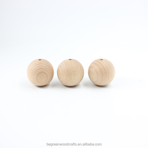 Perles en bois de hêtre naturel de 25mm perles rondes en bois de bricolage pour la fabrication de pinces à sucette - Product Image 1