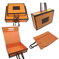 Boîte de produit pliable en papier rigide beige carrée personnalisée avec fermeture magnétique pour l'emballage de chapeaux