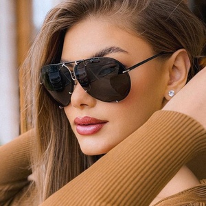 2024 New Fashion Toad-Shaped <b>Sunglasses</b> Retro Large UV400 Polarized Women's Metal <b>Sunglasses</b> European American Ins Children - Product Image 1