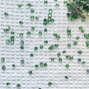 Стразы Yantuo оптом, размеры SS4-SS30, перидот, светло-зеленые, высококачественные, термоклеевые, для одежды - Product Image 1
