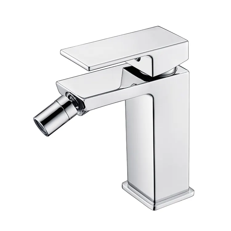 Wastafel Air Panas Dingin dengan Air Lembut Pegangan Tunggal Krom Plating Kuningan Kamar Mandi Toilet Bidet Faucet Mixer