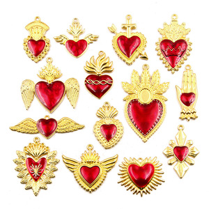 CZ8793 Saint Valentin plaqué or 18 carats émail rouge gonflé coeur flamboyant Milagro <span class=keywords><strong>Ex</strong></span> Voto pendentifs à breloque laiton religieux orthodoxe - Product Image 1