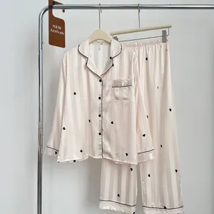 Top qualité vêtements de maison pour femmes en gros amour imprimé pyjamas à manches longues pour les femmes