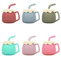 Offre Spéciale : Tasse d'apprentissage 2-en-1 en silicone pour bébé avec 2 couvercles interchangeables (paille et bec verseur) pour enfants