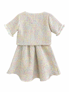 Ensemble chic en tweed pastel pour filles avec veste courte pour les fêtes - Product Image 4