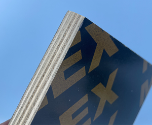 Panneaux <span class=keywords><strong>de</strong></span> contreplaqué <span class=keywords><strong>de</strong></span> coffrage moderne en peuplier E0 Linyi 18-21mm, placage double face, film noir/marron, qualité PREMIÈRE CLASSE - Product Image 5