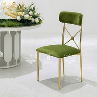 Chaise de salle à manger en métal de luxe pour les mariages et les événements hôteliers