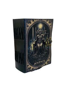 Grand carnet en cuir fait main style Tarot de la Justice, Grimoire vintage avec couverture gaufrée, pages vierges pour l'écriture et le dessin - Product Image 4