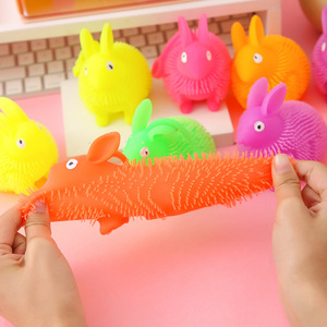 Balle élastique lumineuse colorée en plastique pour enfants de 4 à 6 ans – Vente en gros pour les stands - Product Image 3