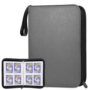 Porta Carte in Pelle PU Tinta Unita con 4 Tasche, Adatto per Carte Collezionabili Standard, Perfetto per Regali di Compleanno per <span class=keywords><strong>Amici</strong></span> e Scuola - Product Image 1