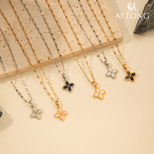 Collana di Design Classico a <span class=keywords><strong>Quadrifoglio</strong></span> in Acciaio Inossidabile Placcato Oro 14K con Perle Finte in Rame, Gioielli alla Moda per Anniversario - Product Image 2