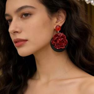 Pendientes de Flores Rojas de Resina Acrílica, Joyería de Moda para Mujer, Estilo Moderno para Fiestas - Product Image 4