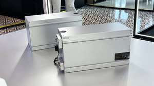 Nouvelle machine d'extraction de Bitcoin Antminer S23 XP Hyd 600TH à haute efficacité, 5340W, refroidissement liquide, matériel SHA256 - Product Image 2