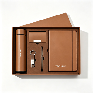 Set de Regalo de Cuero de Lujo Personalizado con Libreta, Bolígrafo, Llavero y Grabado Personalizado, Set de Regalo para Empleados para Uso en la Oficina - Product Image 1