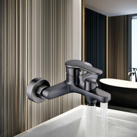 Robinet de bain douche en laiton à poignée unique Finition grise Pistolet Mélangeur de cascade mural Baignoire de salle de bain souple Noyau de valve en céramique
