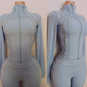Conjuntos de Ropa para <span class=keywords><strong>Mujer</strong></span> 2026 con Logotipo Personalizado, Camisas de <span class=keywords><strong>Manga</strong></span> <span class=keywords><strong>Larga</strong></span> con Conjuntos Cortos de Verano, Chaqueta Ajustada de Dos Piezas, Conjuntos de Yoga para <span class=keywords><strong>Mujer</strong></span> - Product Image 2