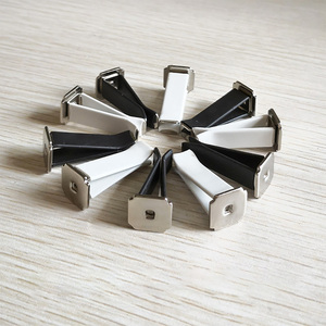 Échantillon Gratuit : Clip de Ventilation Métallique <span class=keywords><strong>pour</strong></span> Voiture, Support Rond <span class=keywords><strong>pour</strong></span> Baume Parfumé ou Parfum d'Ambiance <span class=keywords><strong>pour</strong></span> <span class=keywords><strong>Climatiseur</strong></span> - Product Image 1