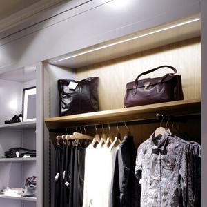 Regleta LED T5 12W 4000K 870mm - Iluminación eficiente para hogares y oficinas, optimiza el espacio y ahorra energía. - Product Image 1