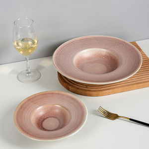 Assiette de service en céramique rose Xinwee, design moderne et simple, compatible micro-ondes et lave-vaisselle, écologique, durable, personnalisable - Product Image 1