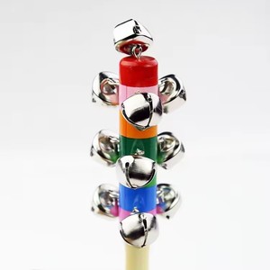 Clochette à cordes en bois pour enfants, instrument de musique portable avec clochettes et manche en bois pour fêtes et jeux musicaux - Product Image 3