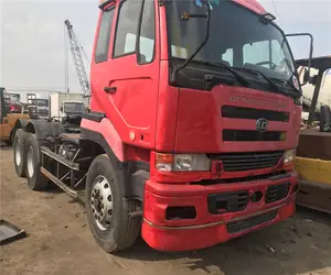 Digunakan UD CWB459 Traktor Head/Trailer Kepala Dalam Kondisi Bekas