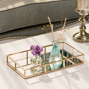 Plateau miroir rectangulaire <span class=keywords><strong>en</strong></span> verre <span class=keywords><strong>en</strong></span> métal moderne pour la maison ou l'hôtel Décorations souples de <span class=keywords><strong>petite</strong></span> taille <span class=keywords><strong>Plaque</strong></span> de rangement pour affichage ou utilisation dans un sac - Product Image 3