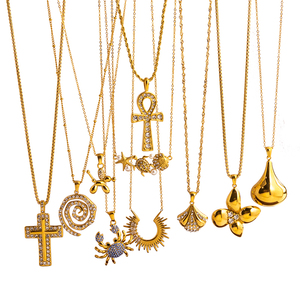 قلادة نسائية من الفولاذ المقاوم للصدأ مطلية بالذهب عيار 18 قيراط مع قلادة على شكل حرف 'Y' مرصعة بالزركونيا المكعب بتصميم كلاسيكي - Product Image 2