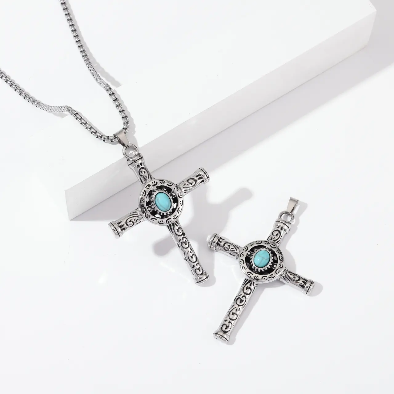 Nouvelle arrivée vintage mode bijoux fins colliers pierres précieuses bleues croix hiphop pendentif collier pour hommes accessoires bijoux