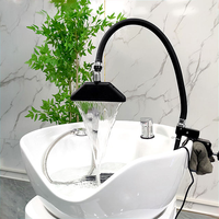 Chaise de lavage mobile à circulation d'eau en cascade, design contemporain en acrylique pour salon de beauté, coiffure et spa
