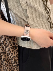 Cinturino Forwelleny in Pelle Artigianale con Borchie Stile Retrò Punk per <span class=keywords><strong>Apple</strong></span> Watch Serie 11 10 9 8 SE Ultra 2 Donna/Uomo - Product Image 5