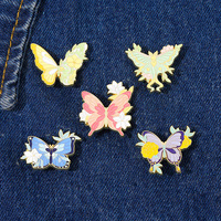 Pin Enamel Kupu-kupu Serangga Moth Retro Romantis Bunga Sayap Bros Pin Kerah Inspirasi Alam Perhiasan Hadiah untuk Wanita