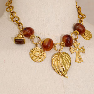 XY 2279 Trendige Vergoldete Chunky-Ketten-Halskette mit Harz-Akzentperlen, Herz-, Kreuz- und Münzanhängern, Verstellbarer Statement-Modeschmuck - Product Image 5