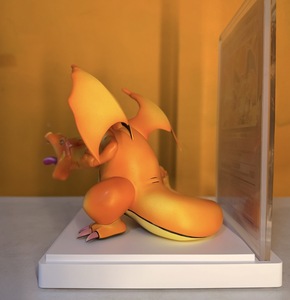 Ensemble de figurines authentiques de Charizard et pack booster Pokémon TCG 30ème anniversaire – Vente en gros et au détail – <span class=keywords><strong>Jeu</strong></span> de société en stock - Product Image 5
