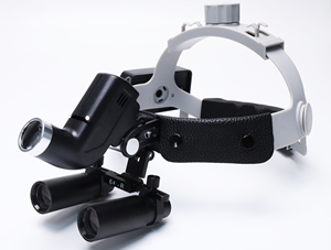 Lente ad alto ingrandimento 6X / 8X faro dentale a LED binocolo archetto regolabile 5W dentista proiettore chirurgico - Product Image 3