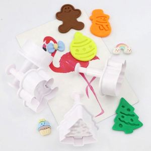 Emporte-pièces en plastique personnalisés de qualité alimentaire pour la pâtisserie de Noël, ensembles de découpeurs de biscuits DIY pour la maison, la pâte à modeler faite main, pour enfants, utilisation ludique, OEM/ODM - Product Image 1