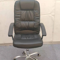 Chaise de bureau exécutive ergonomique à dossier haut en cuir PU, avec accoudoirs de luxe, base chromée, pivotante et inclinable, idéale pour la salle à manger