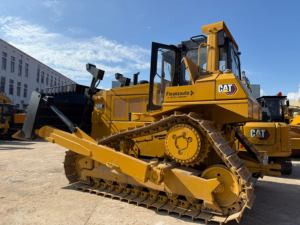 รถดันดิน CAT D8R มือสอง ใช้งานน้อย พร้อมริปเปอร์หลังครบชุด สำหรับงานเหมืองแบบเปิดหลุม - Product Image 1