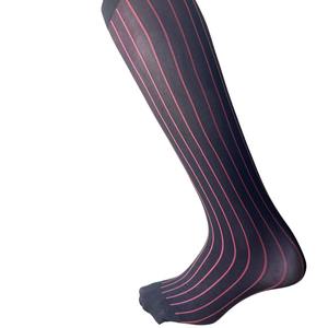 क्लासिक सुरुचिपूर्ण सुरुचिपूर्ण पुरुषों ऊर्ध्वाधर पट्टियाँ लंबी व्यावसायिक पोशाक मोजे - Product Image 4